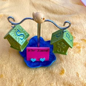 🆕 BETSEY JOHNSON Pave Heart Stud Earrings